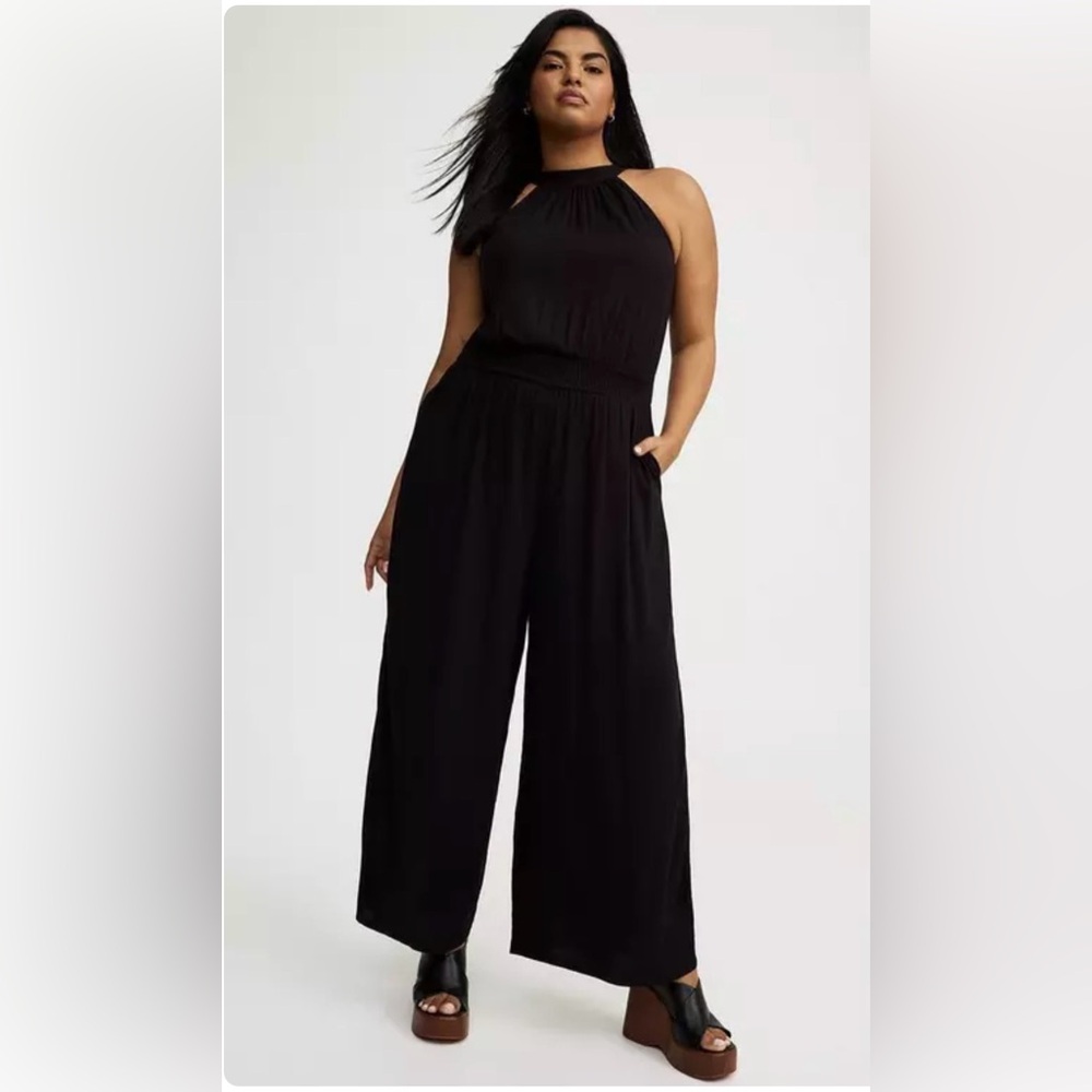 NWOT Torrid Sleeveless High Neck Jumpsuit size 2